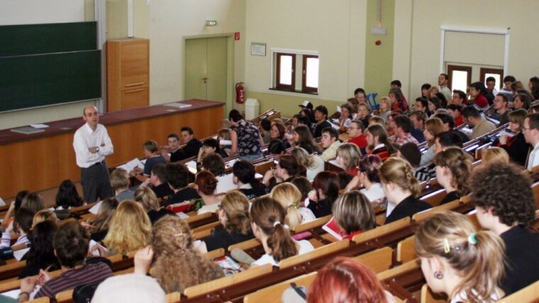 Hörsaal mit Studenten