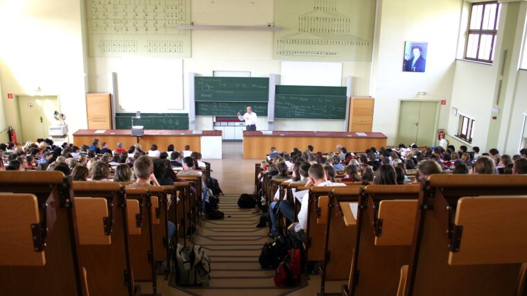 Hörsaal mit Studenten